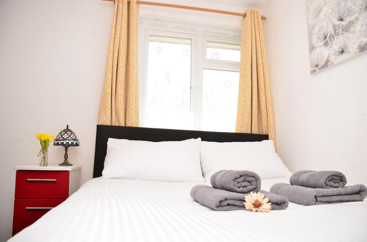 Dreams Serviced Accommodations- Staines/Heathrow Stanwell Zewnętrze zdjęcie