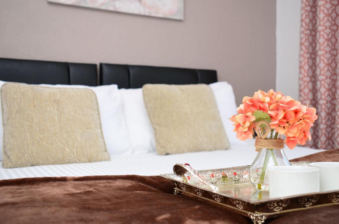 Dreams Serviced Accommodations- Staines/Heathrow Stanwell Zewnętrze zdjęcie