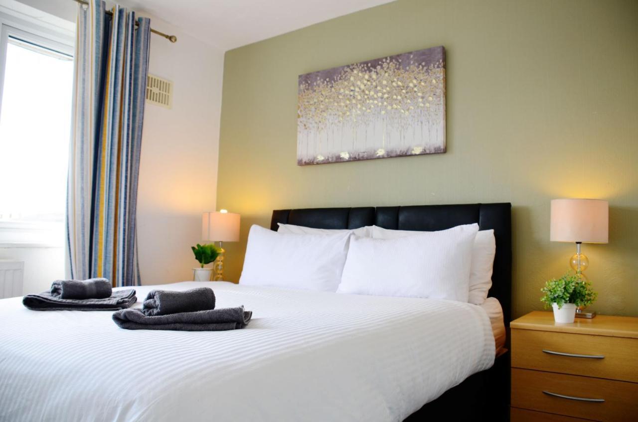 Dreams Serviced Accommodations- Staines/Heathrow Stanwell Zewnętrze zdjęcie
