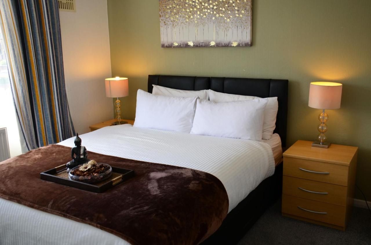 Dreams Serviced Accommodations- Staines/Heathrow Stanwell Zewnętrze zdjęcie