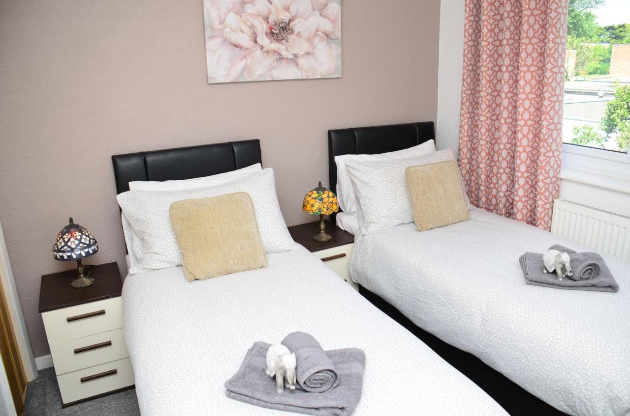 Dreams Serviced Accommodations- Staines/Heathrow Stanwell Zewnętrze zdjęcie