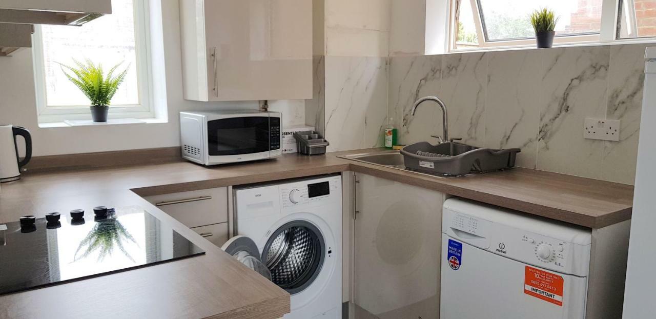 Dreams Serviced Accommodations- Staines/Heathrow Stanwell Zewnętrze zdjęcie